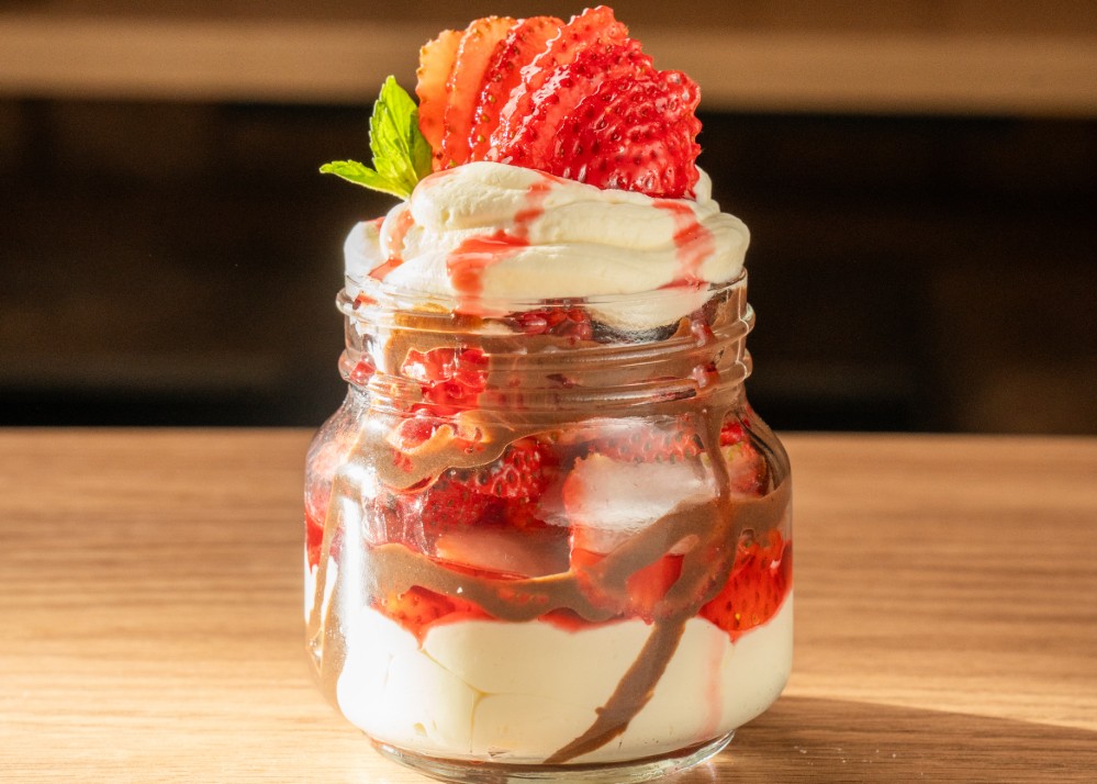 FRESAS CON CREMA