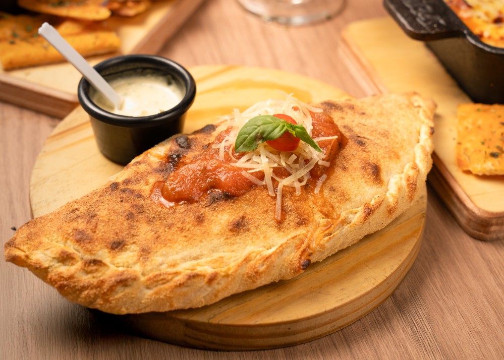 CALZONE ESPECIAL