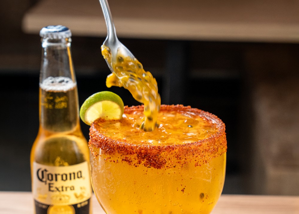 MICHELADA CON CERVEZA