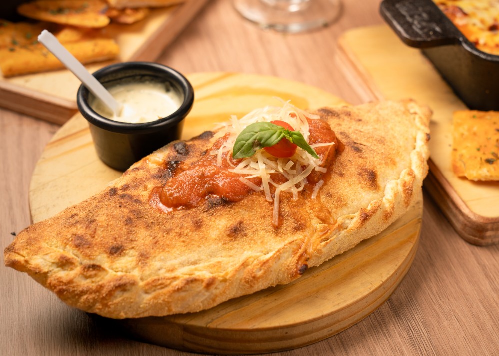 CALZONE TROPICAL