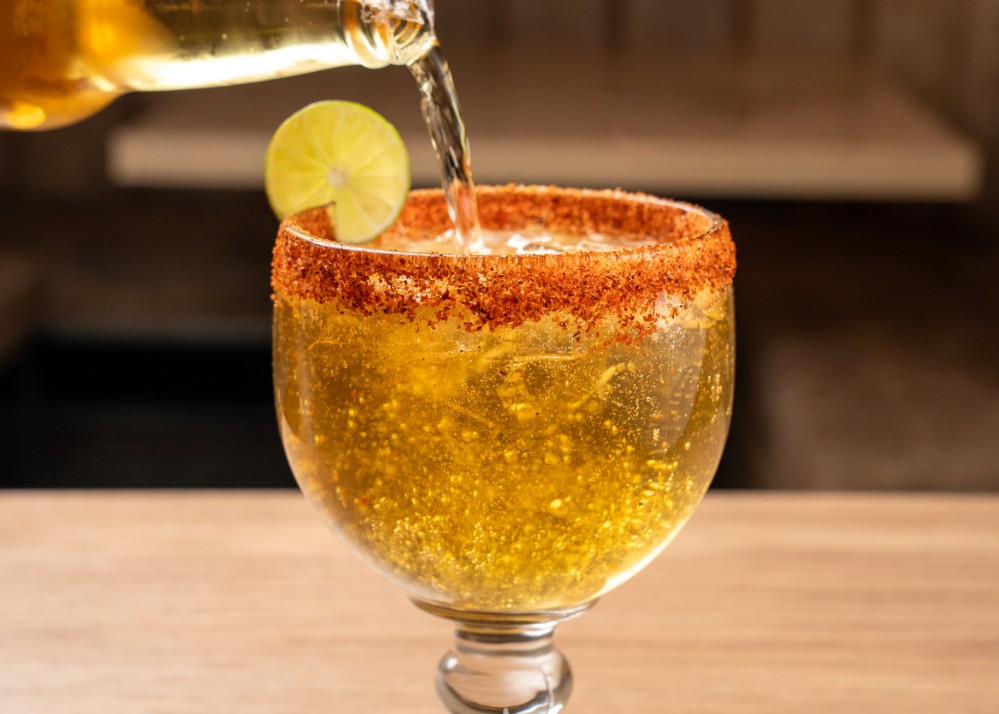 MICHELADA LIMON CORONA