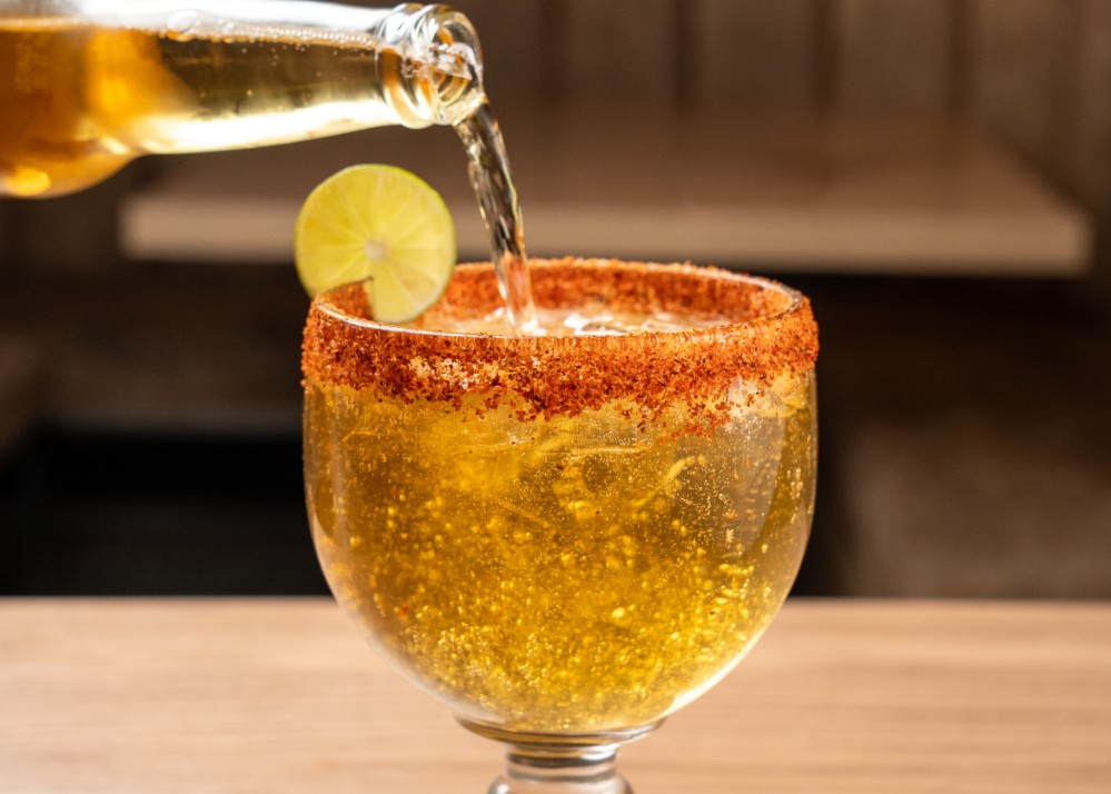 MICHELADA MARACUYA STELLA ARTOIS