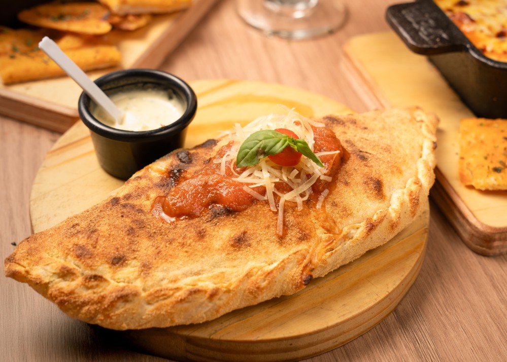 CALZONE TROPICAL 