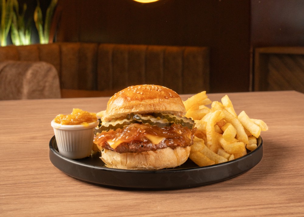 HAMBURGUESA CLASICA