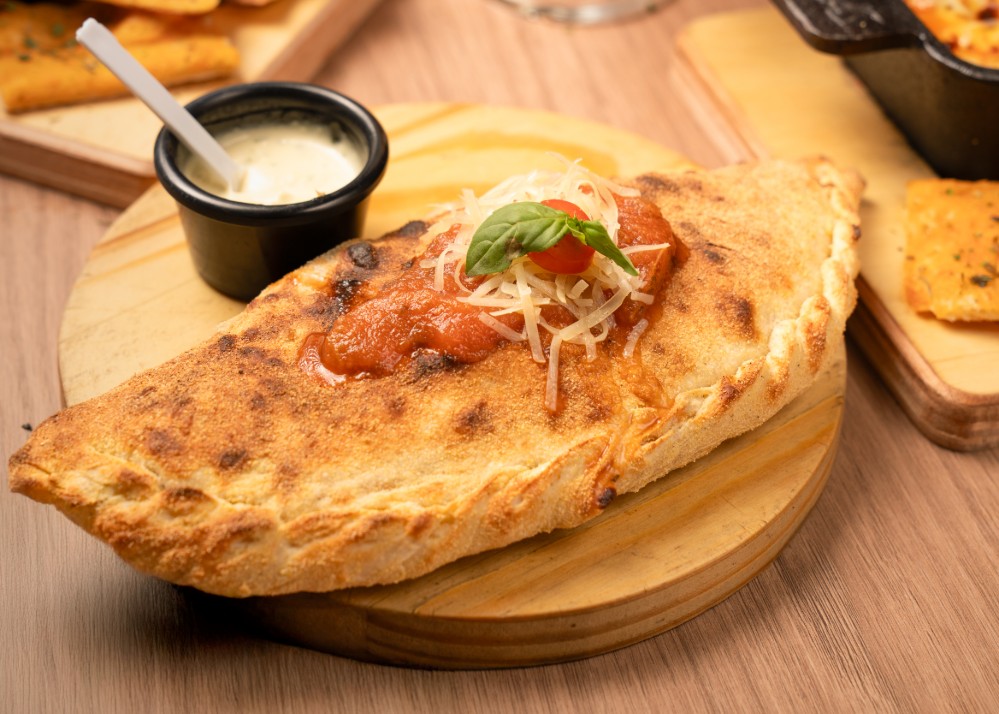 CALZONE 5 QUESOS